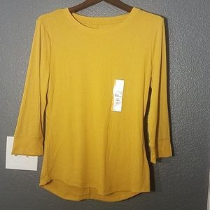 Time and Tru Crew Neck Semi Fitted